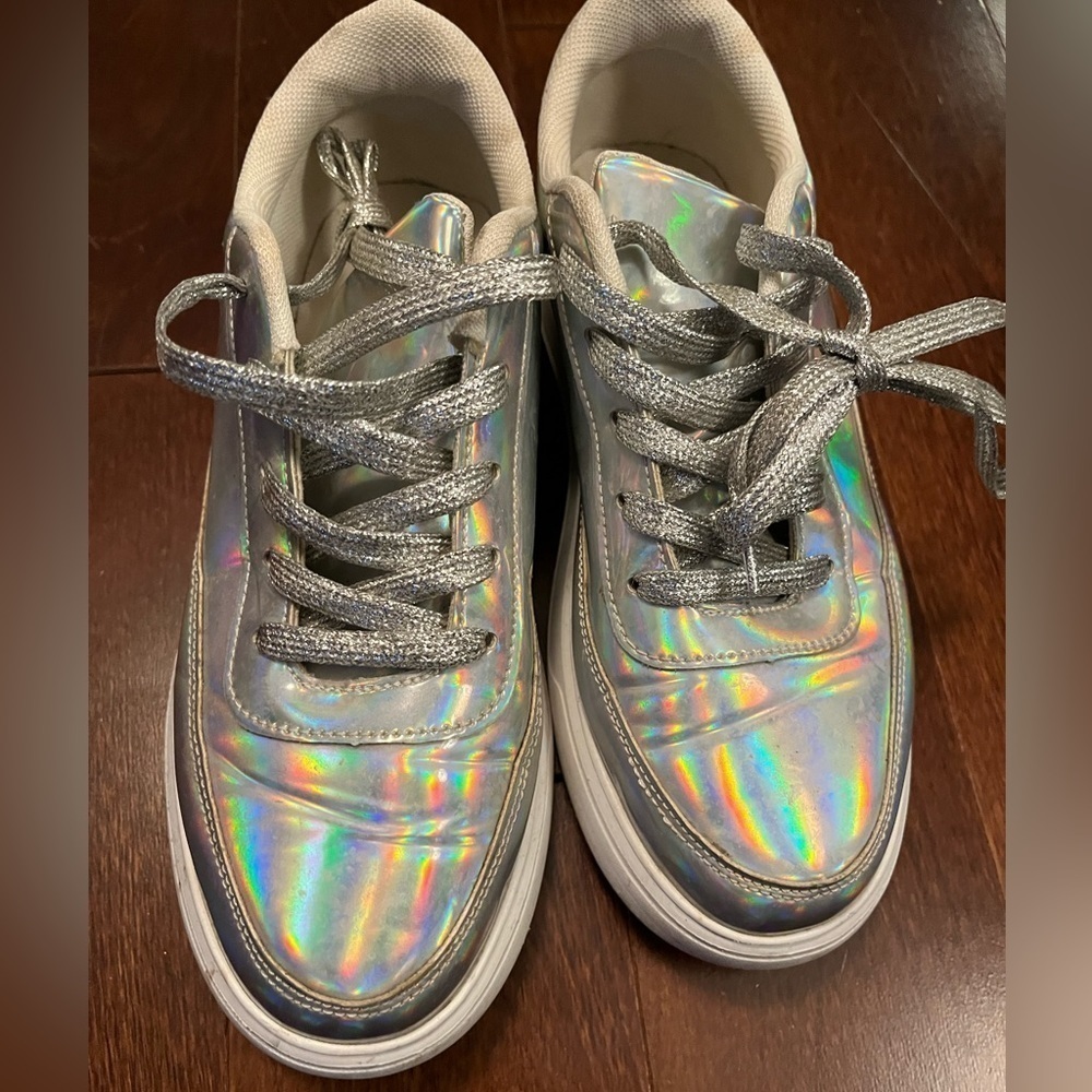 ⭐️ Shiny silver sneakers- size 37 - Picture 4 of 7